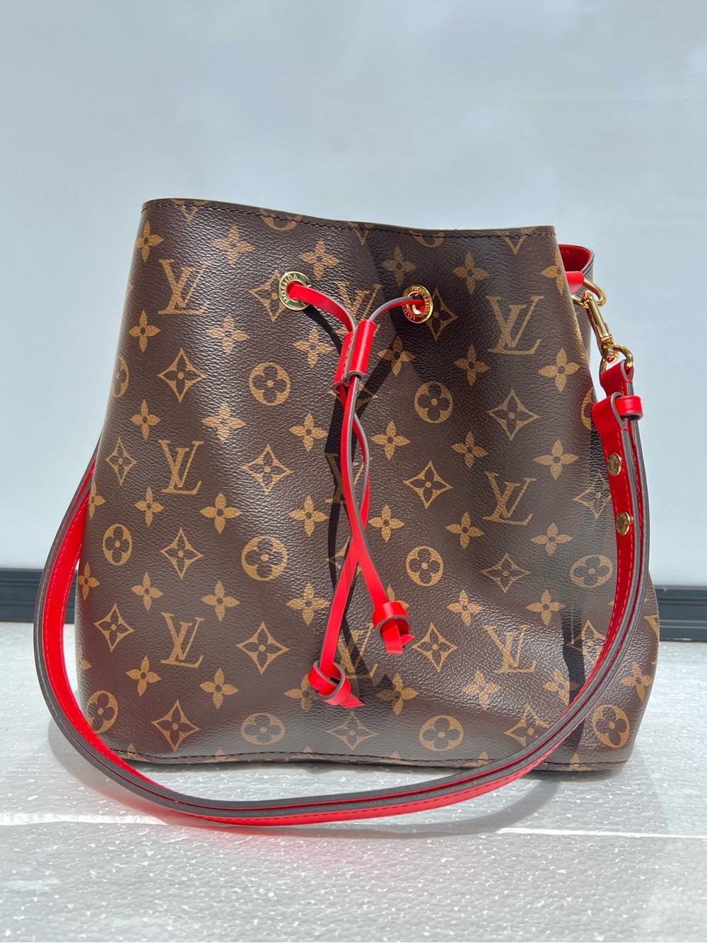 Louis Vuitton NeoNoe Bucket Bag Coquelicot M44021 Shoulder Bag